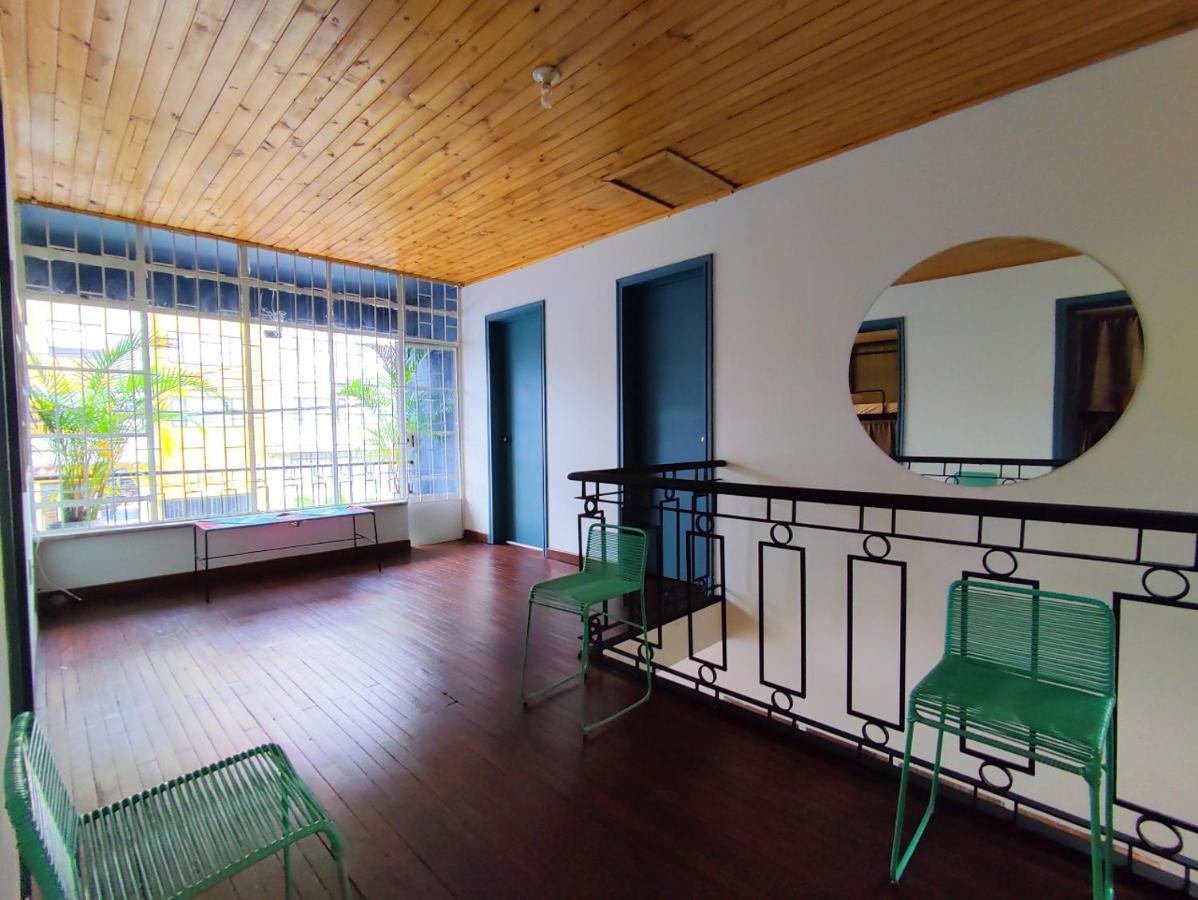Trip Monkey Chapinero Hostel Богота Екстериор снимка